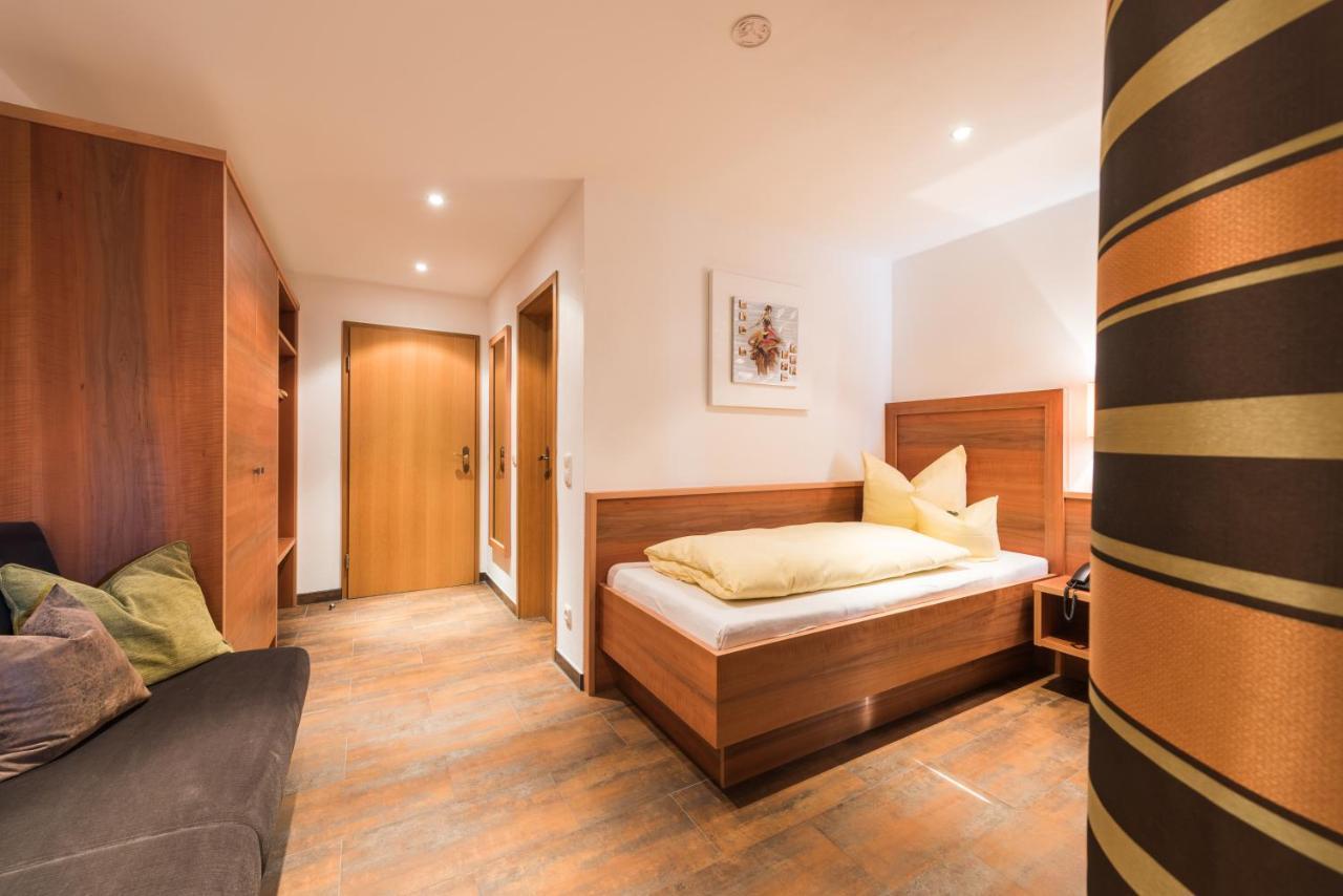 Hotel Ariadne Rosenheim Extérieur photo